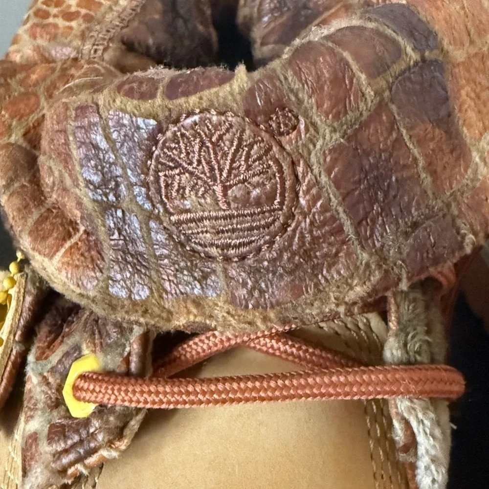 Timberland Kids Brown and Tan Boots kids size 2.5 worn once
